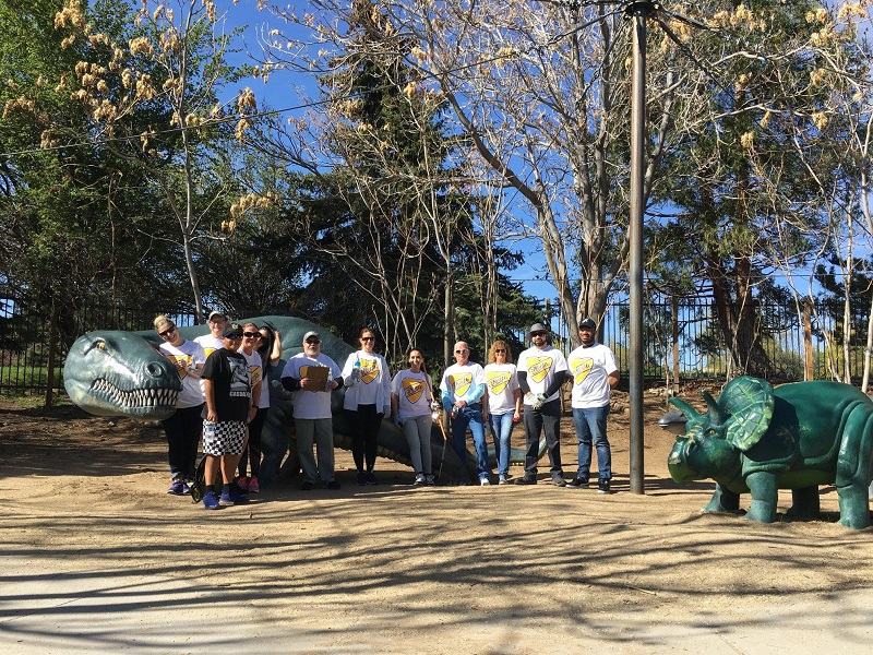 Volunteers at Dinosaur Park